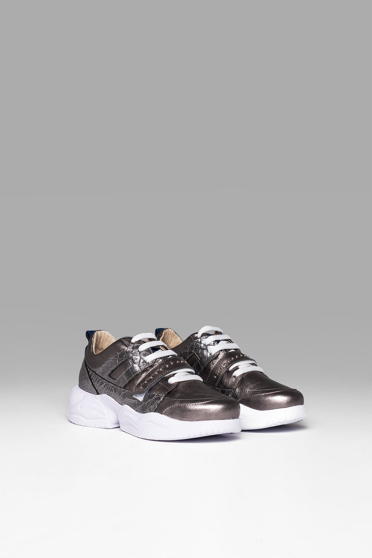 Sneakers Gem Strap Peltre Silver Metalized Reptile Studs