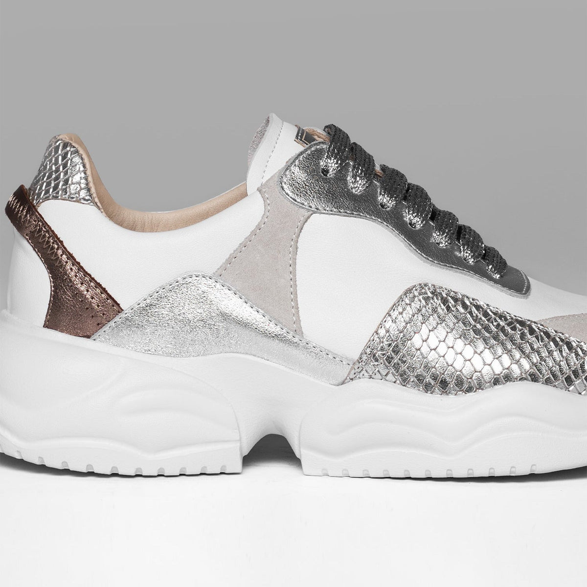 Sneakers Gem Flow White Gray Silver Peltre Metalized