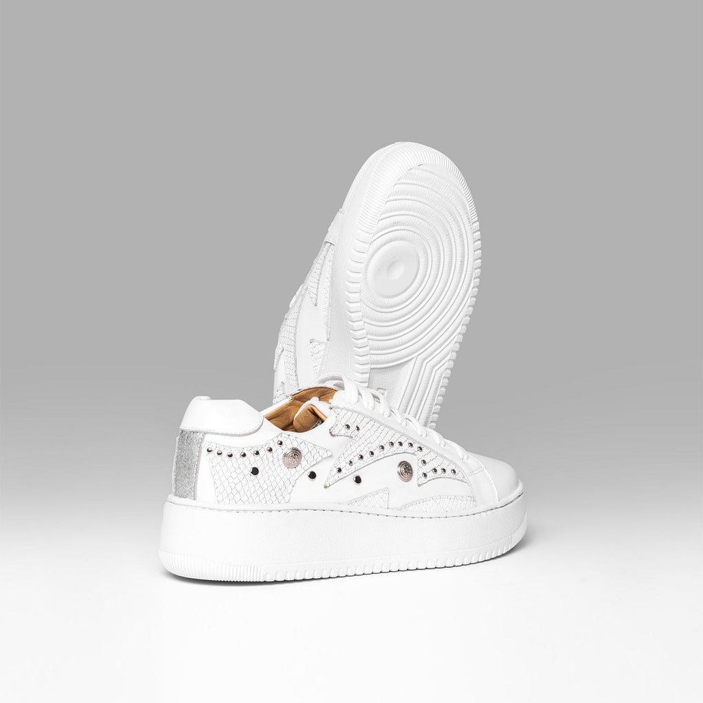 Sneakers Cloud Woo White Reptile Studs